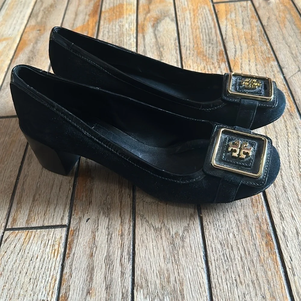 Tory Burch Julian Suede Chunky Block Heel Pumps in Black Size 6